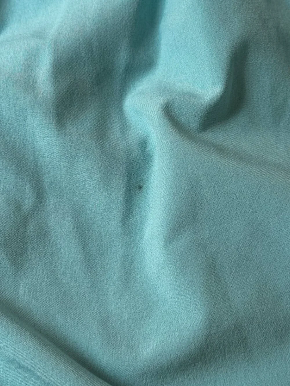 Lululemon Hottie Hot, size 6, 2.5 inch blue